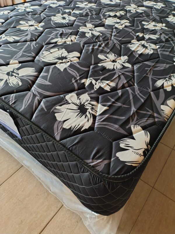 WhatsApp Image 2025-06-02 at 15.53.00 (3) Conjunto sommier Soñado - Todas las medidas - Resortes.