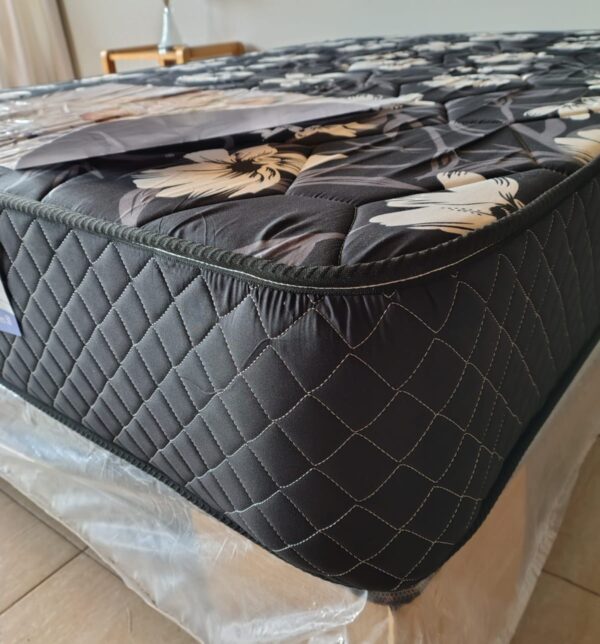 WhatsApp Image 2025-06-02 at 15.53.00 Conjunto sommier Soñado - Todas las medidas - Resortes.