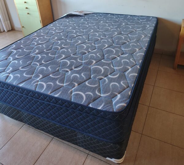 WhatsApp Image 2025-07-08 at 11.01.12 (2) Conjunto sommier Balance - Todas las medidas - Espuma alta densidad.