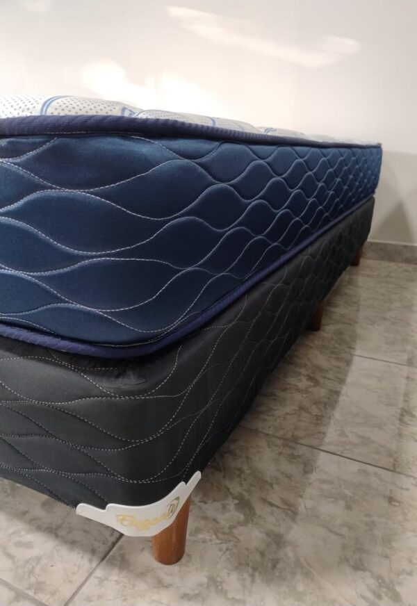 11. Conjunto Sommier Imperial 140x190 - espuma alta densidad ( Color blanco-azul )