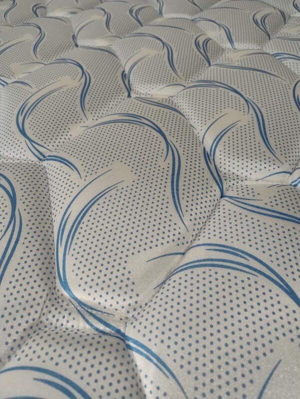 11. Conjunto Sommier Imperial 140x190 - espuma alta densidad ( Color blanco-azul )