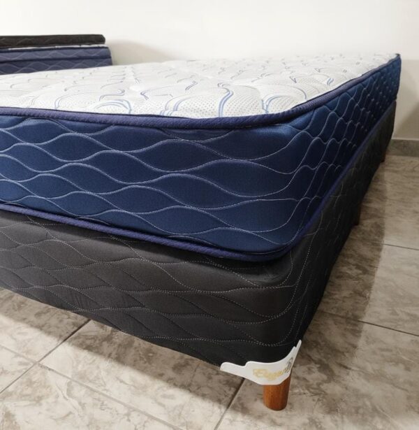 11. Conjunto Sommier Imperial 140x190 - espuma alta densidad ( Color blanco-azul )