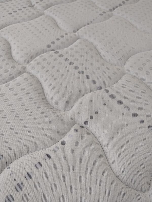 4. Conjunto sommier Señorial Euro 140X190 ( espuma alta densidad )